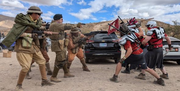 Recrean batallas NCR vs Legión y cosplay de Todd Howard en Fallout