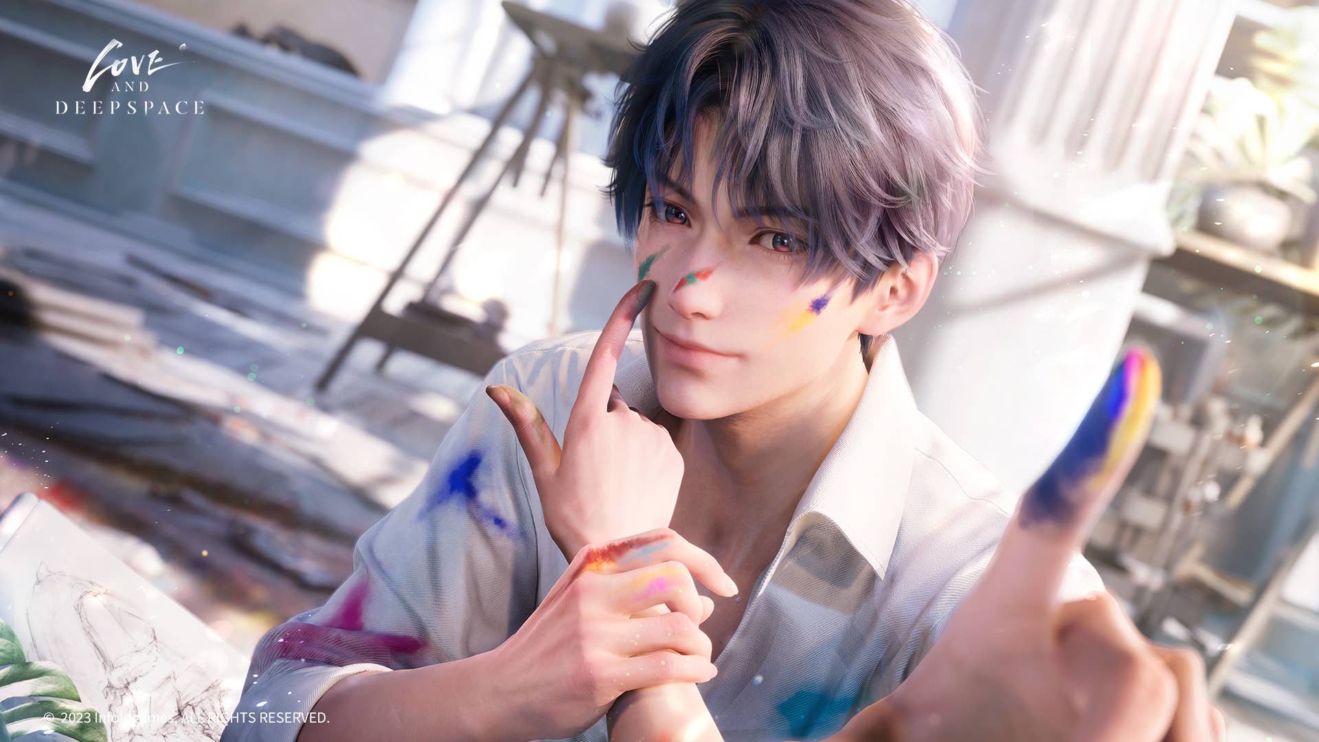 Rafayel, cubierto de pequeñas manchas de pintura, sonríe mientras la heroína hace más marcas en su rostro.